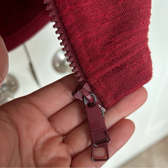 Long Bench Zip-Up - Picture 6 of 9